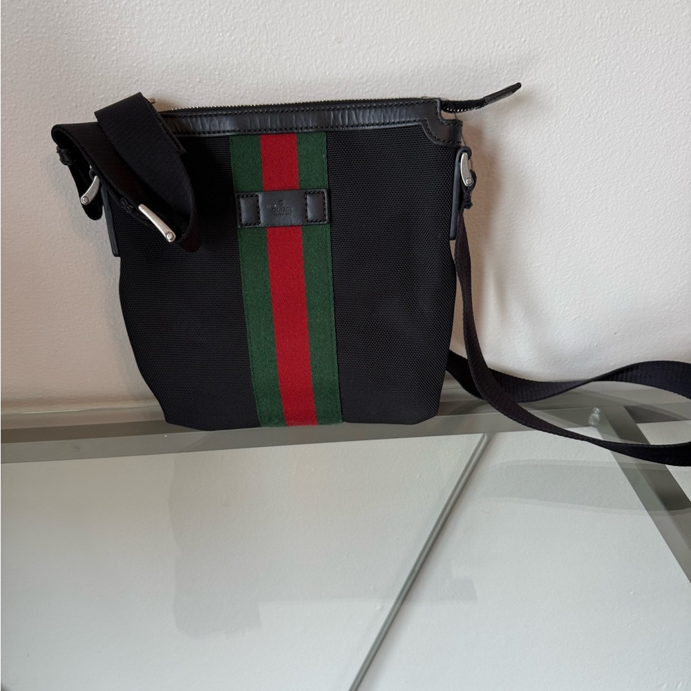 Men’s Gucci Black and Green Crossbody Bag